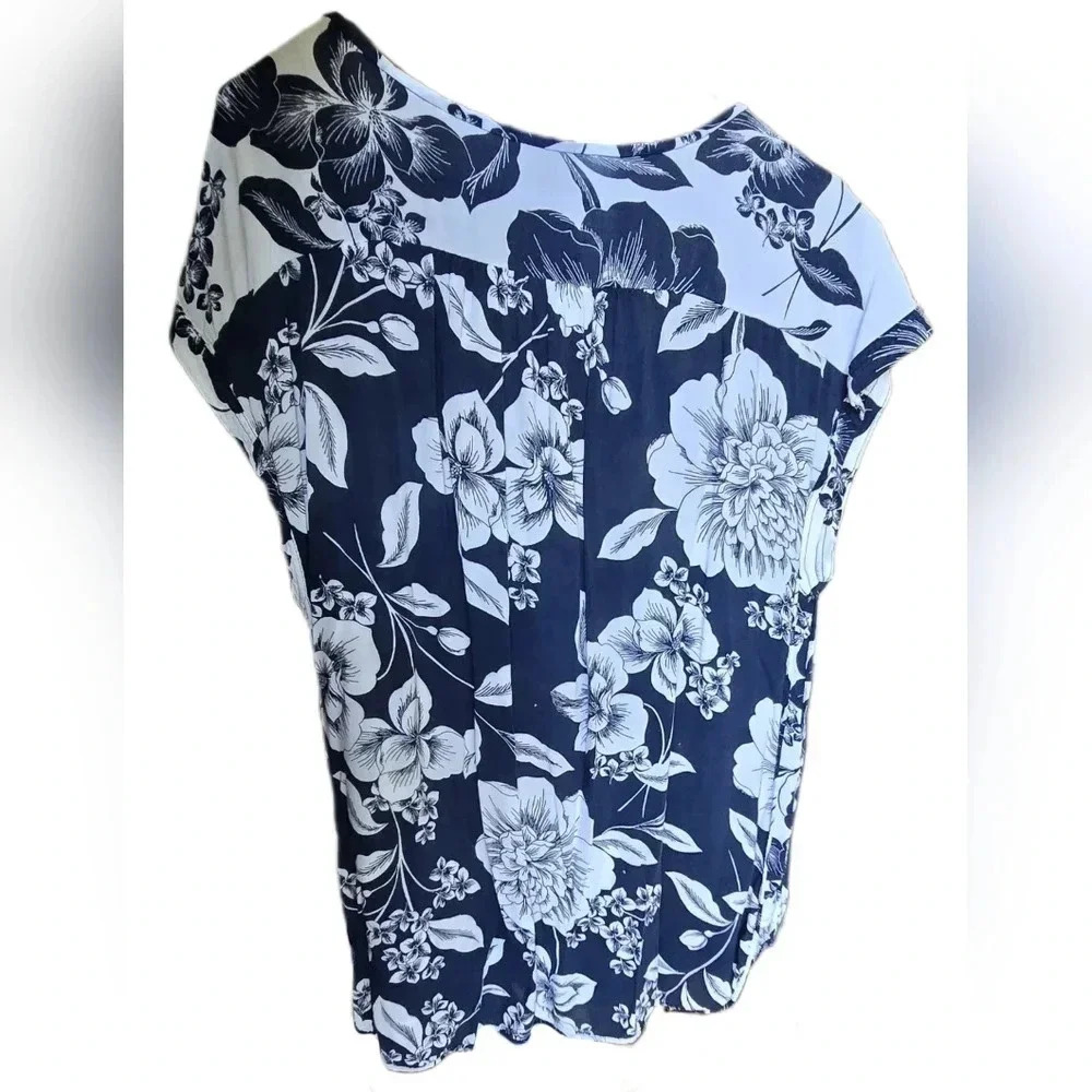 Stylus, Size L, Blue & White Floral Blouse - Picture 2 of 5